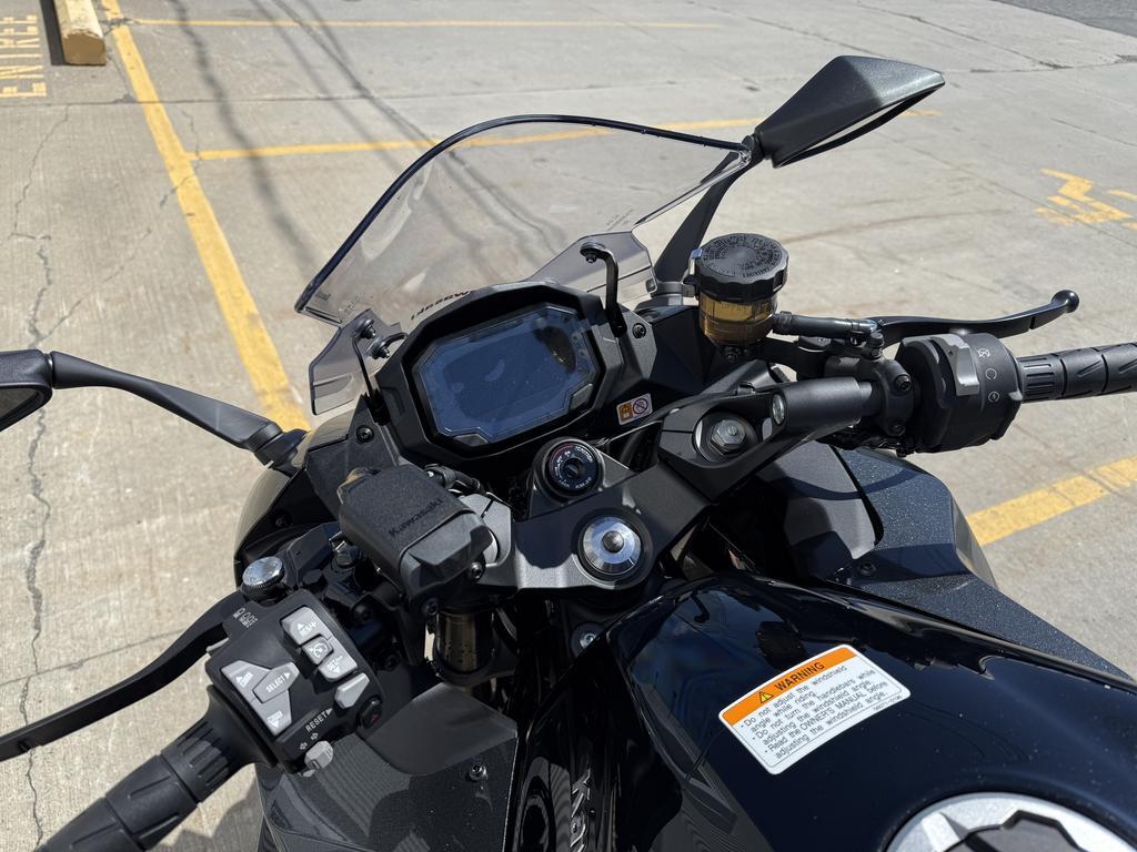 Kawasaki Ninja 1100SX 2025