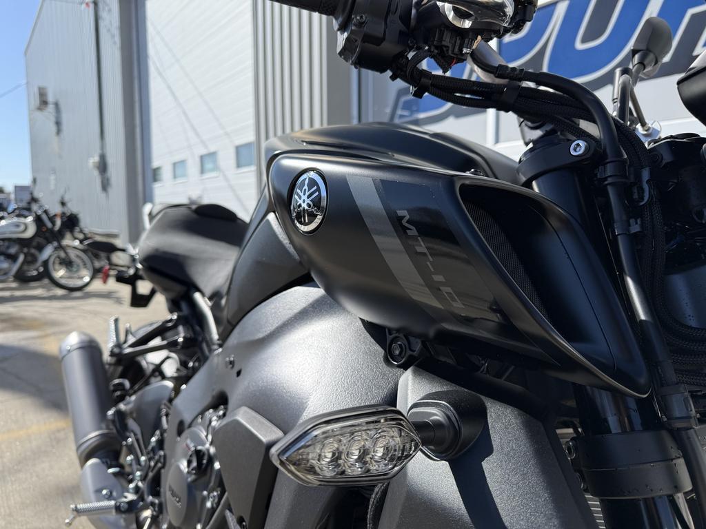 Yamaha MT-10 2025