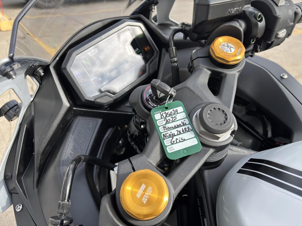 Kawasaki Ninja ZX-4RR 2025