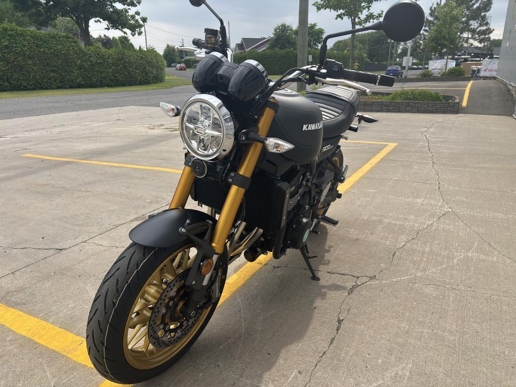 Kawasaki Z900RS SE 2025