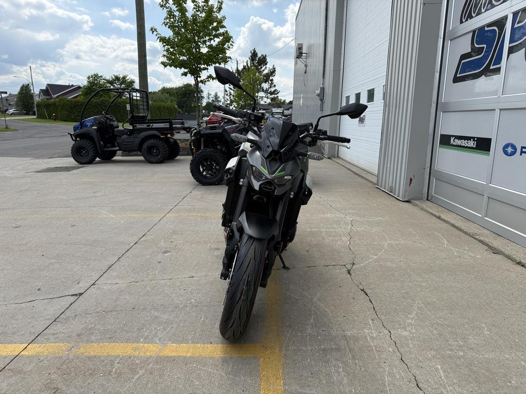 Kawasaki Z900 ABS 2025