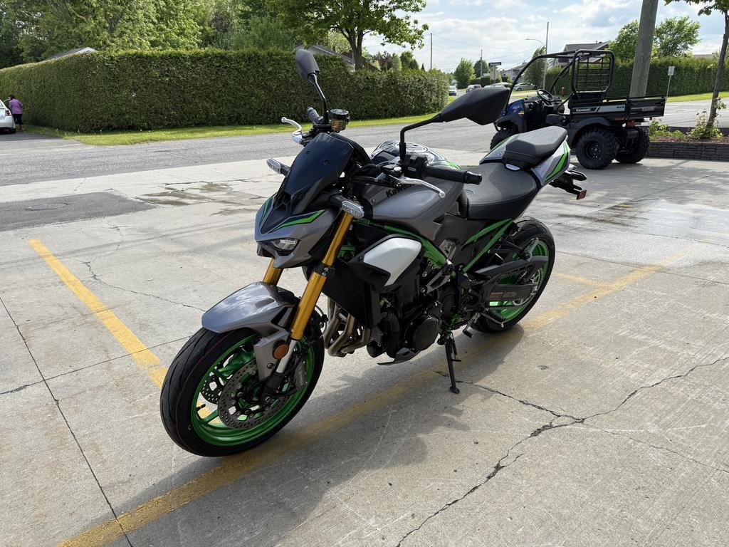 Kawasaki Z900 SE 2025