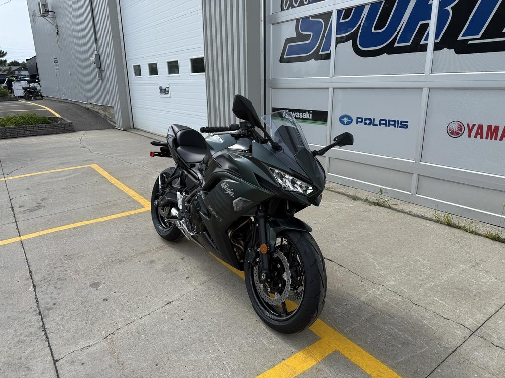 Kawasaki Ninja 650 ABS 2025