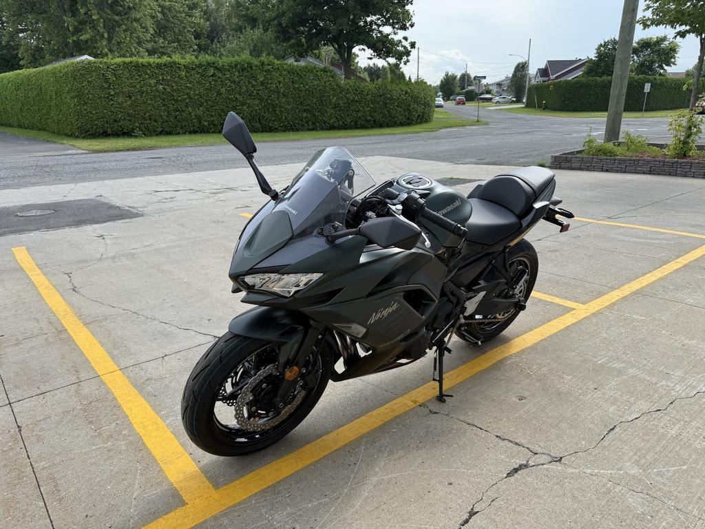 Kawasaki Ninja 650 ABS 2025