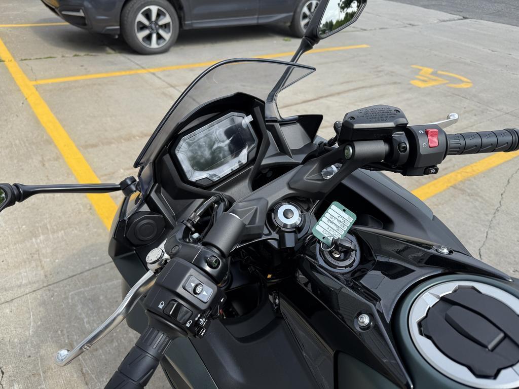 Kawasaki Ninja 650 ABS 2025