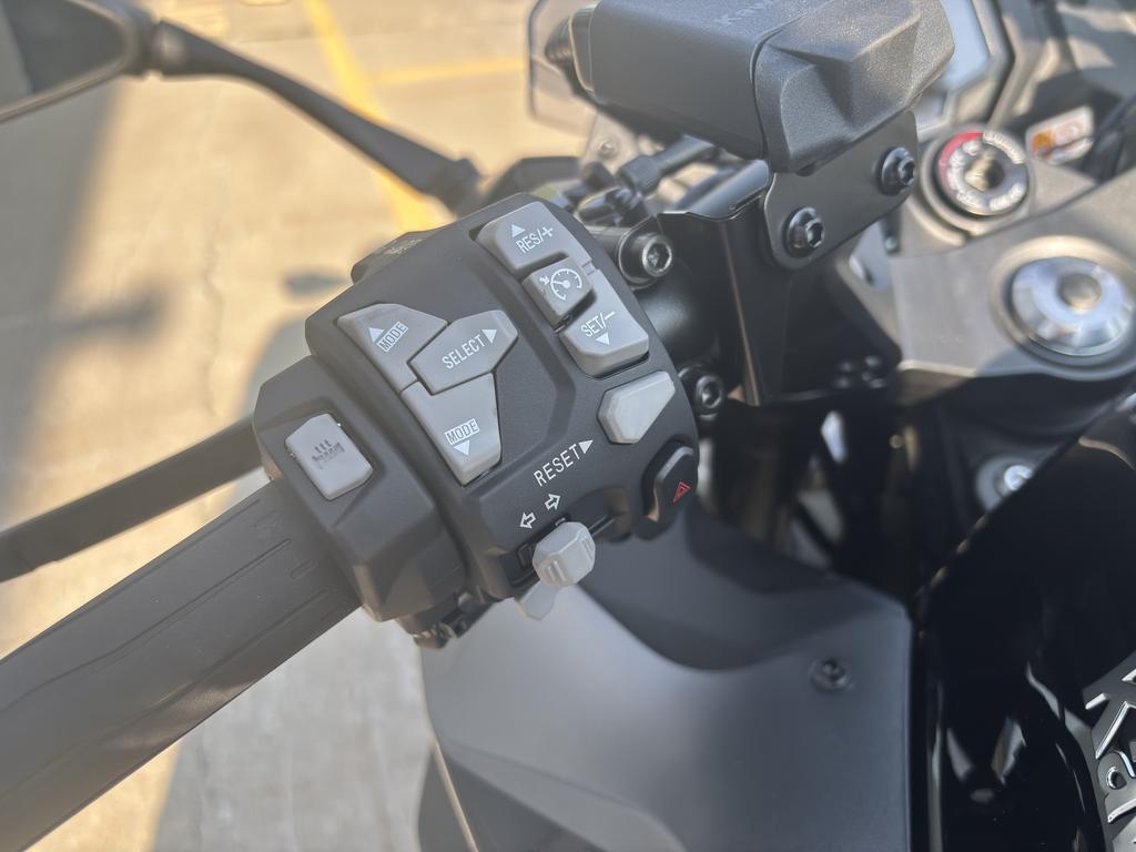 Kawasaki NINJA 1100SX SE 2025
