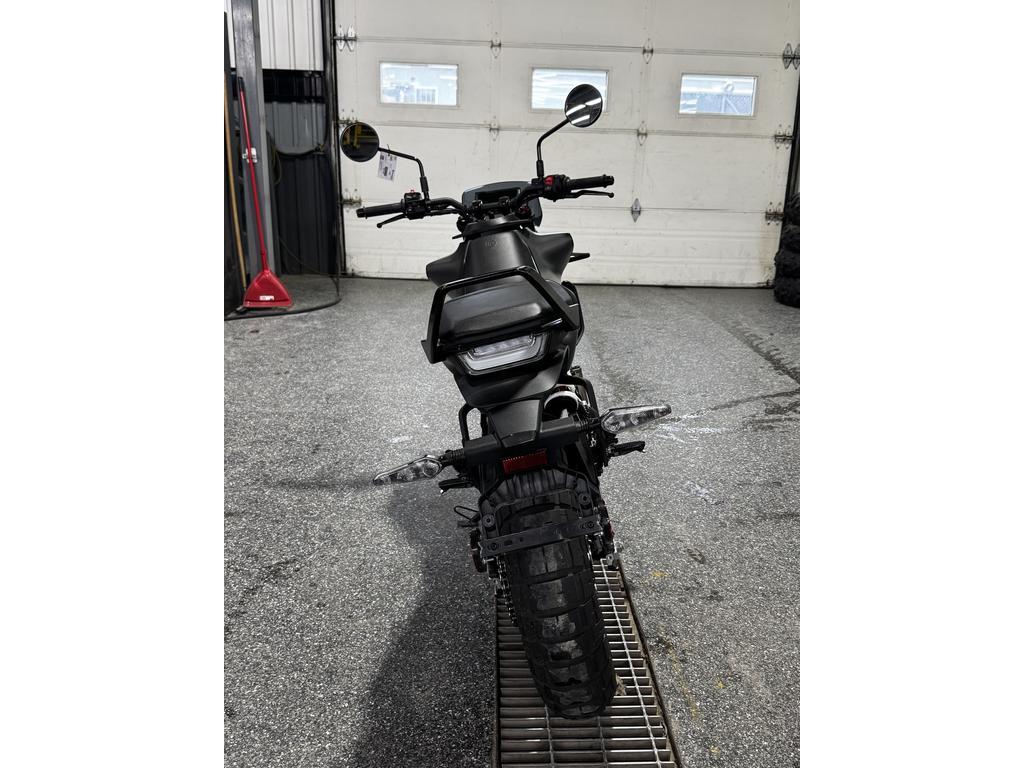 Husqvarna SVARTPILEN 401 B.D. 2024