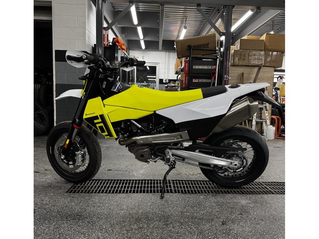 Husqvarna 701 Supermoto 2026