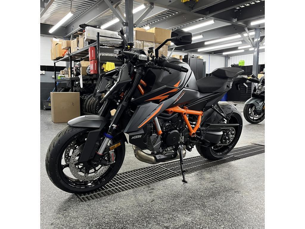 KTM 1390 SUPER DUKE R EV 2025