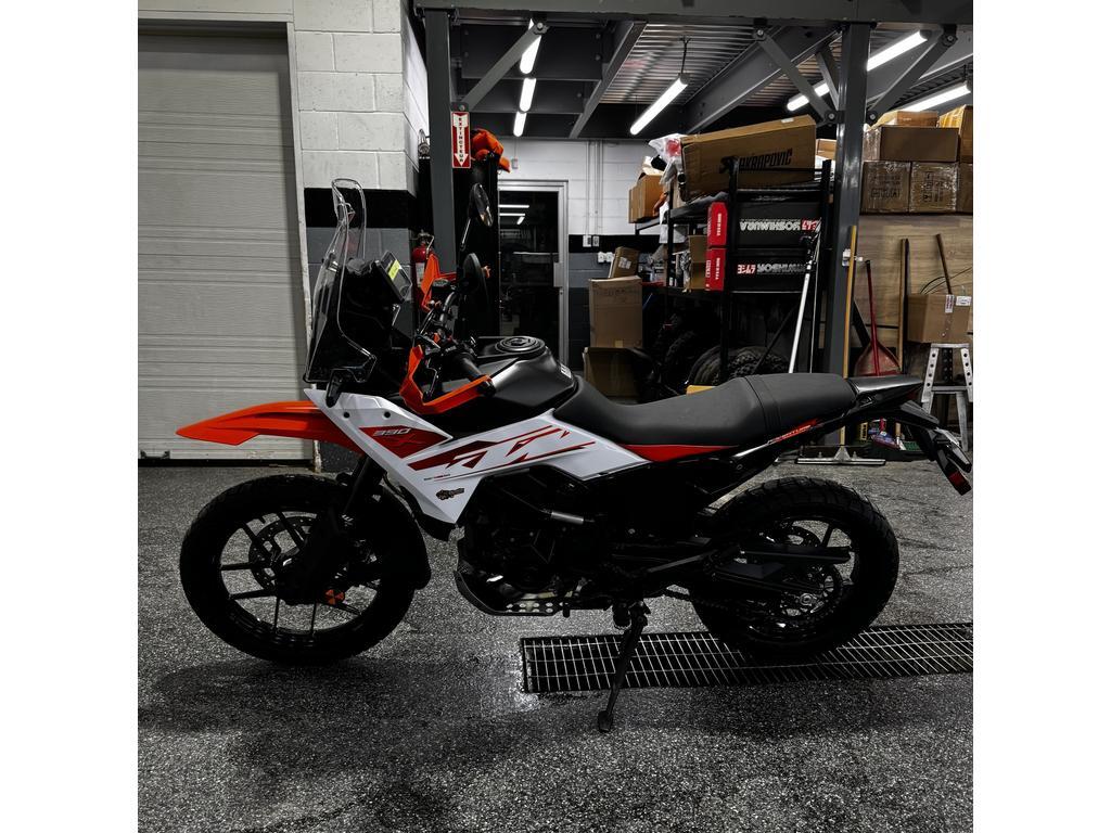 KTM 390 ADVENTURE X 2025
