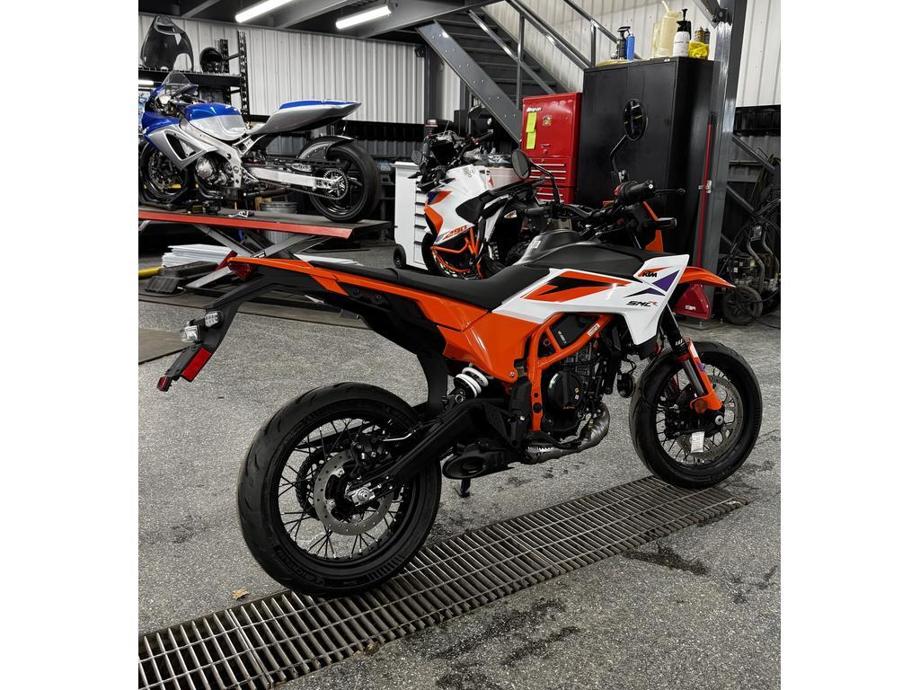 KTM 390 SMC R 2025