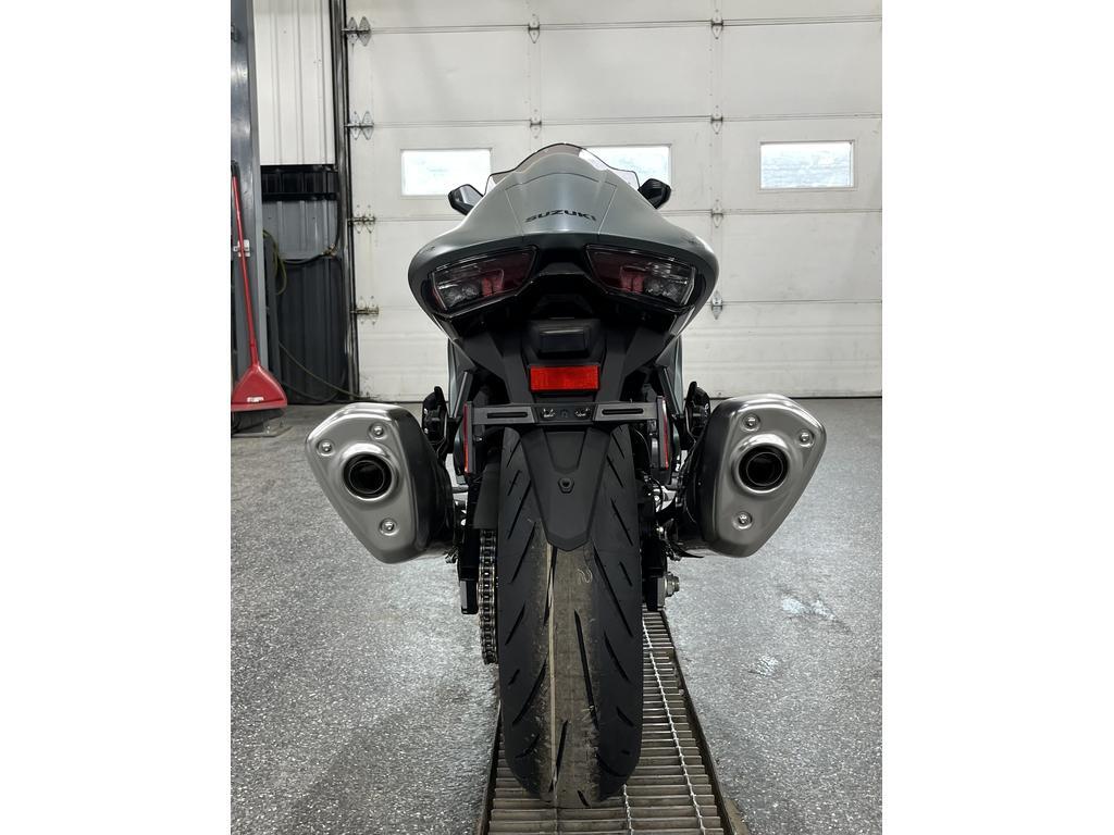 Suzuki Hayabusa 2025