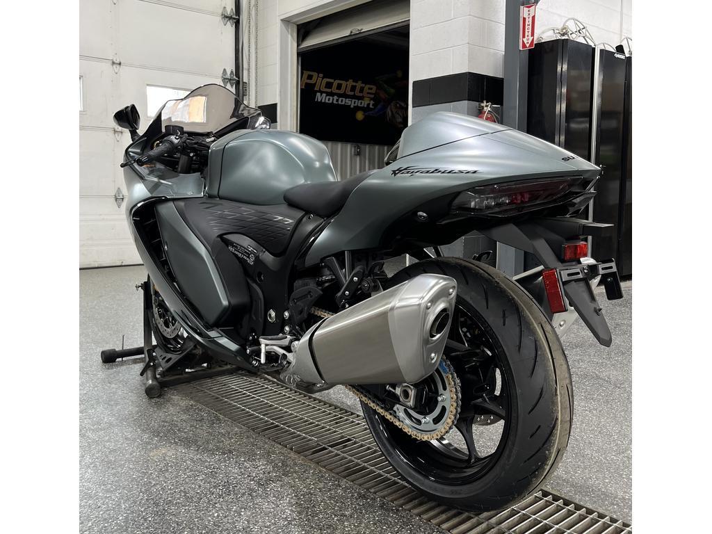 Suzuki Hayabusa 2025