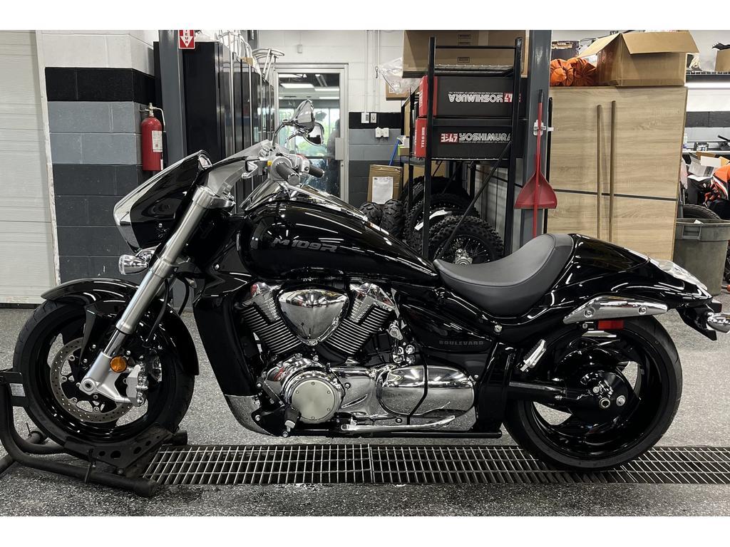Suzuki Boulevard M109R 2025