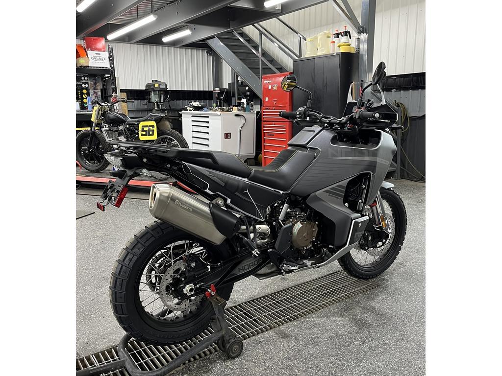 Husqvarna Norden 901 2025