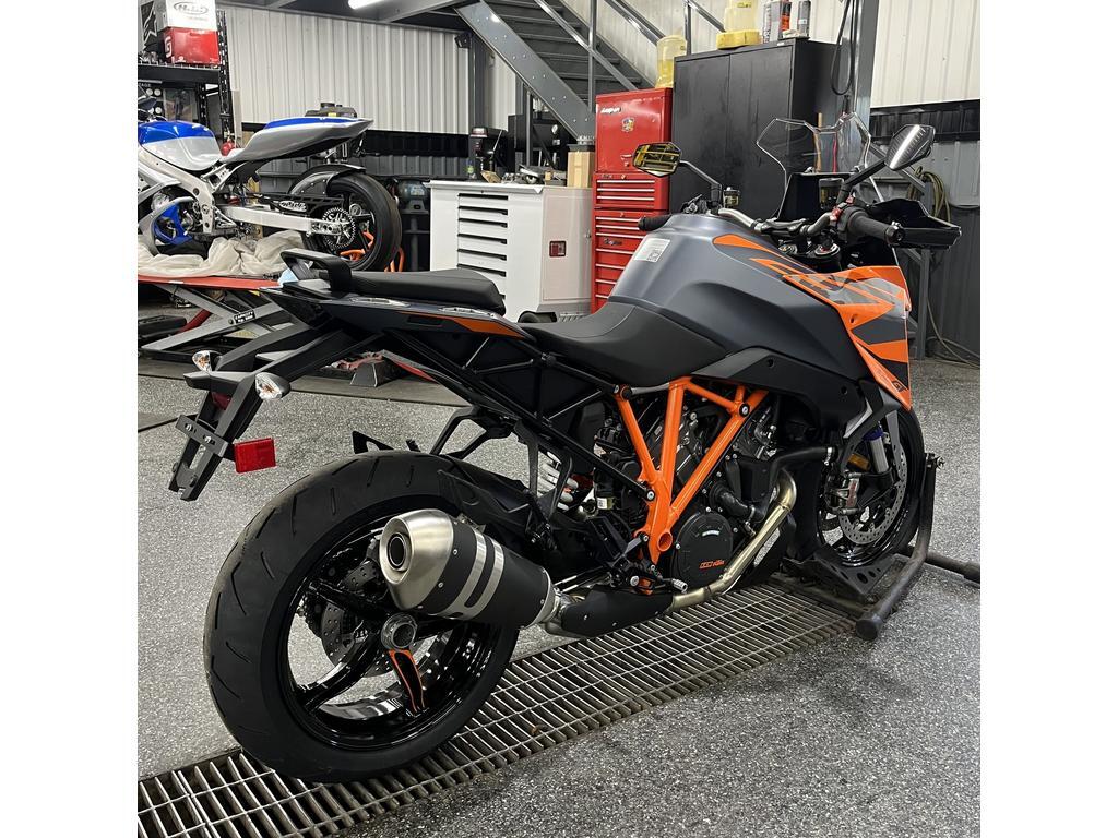 KTM 1290 DUKE GT 2024