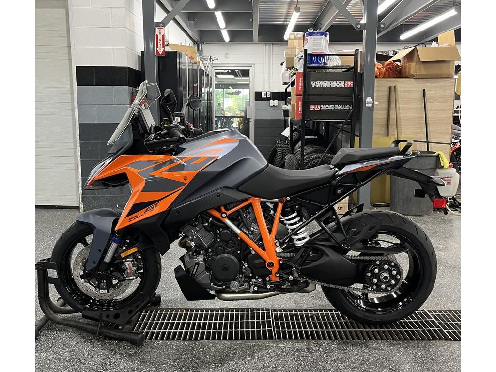 KTM 1290 DUKE GT 2024
