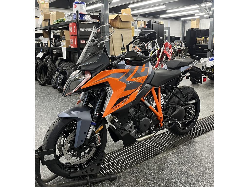 KTM 1290 DUKE GT 2024