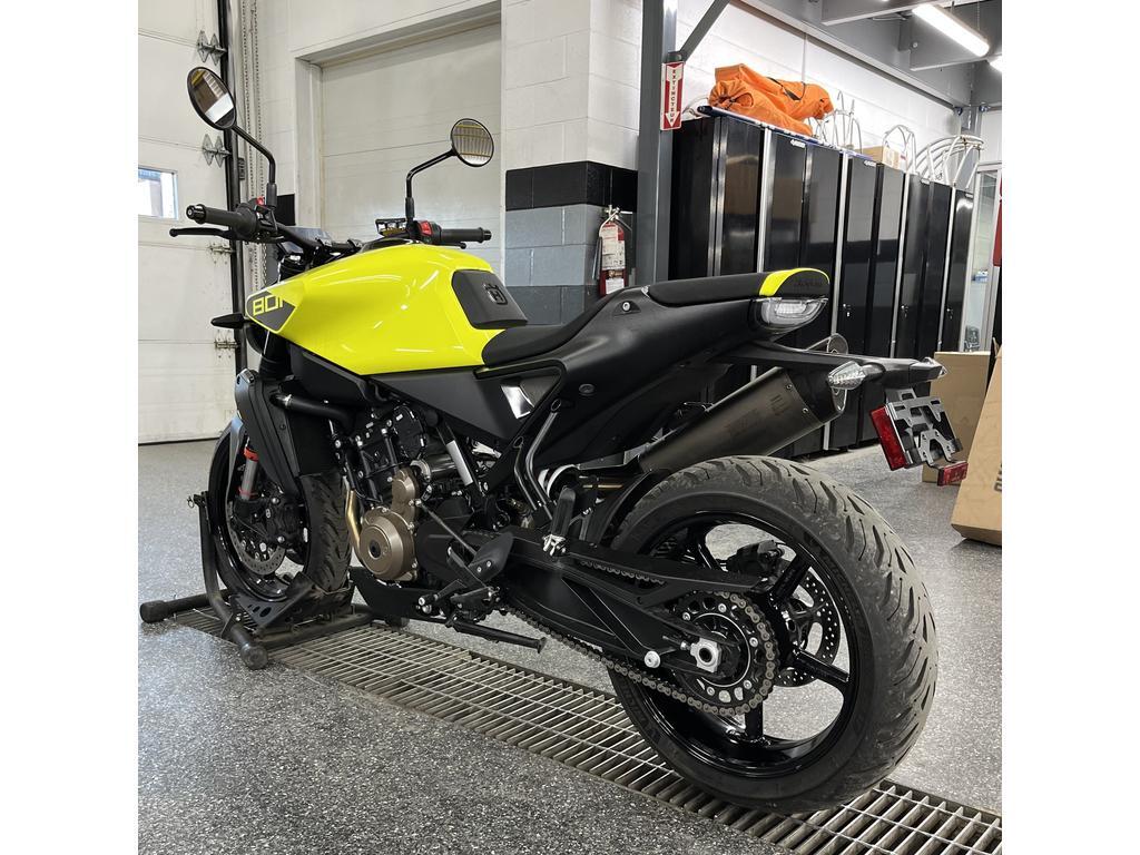 Husqvarna VITPILEN 8 2025