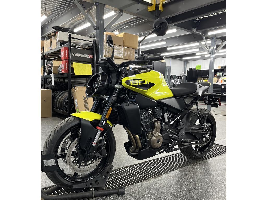 Husqvarna VITPILEN 8 2025