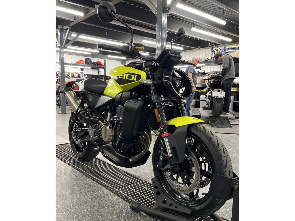 Husqvarna VITPILEN 8 2025