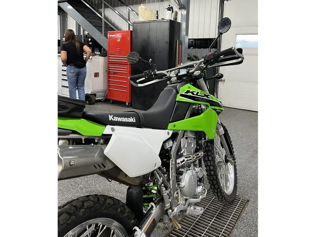 Kawasaki KLX300 2023