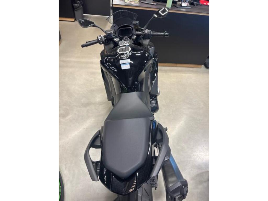 Kawasaki Ninja 1100SX 2025