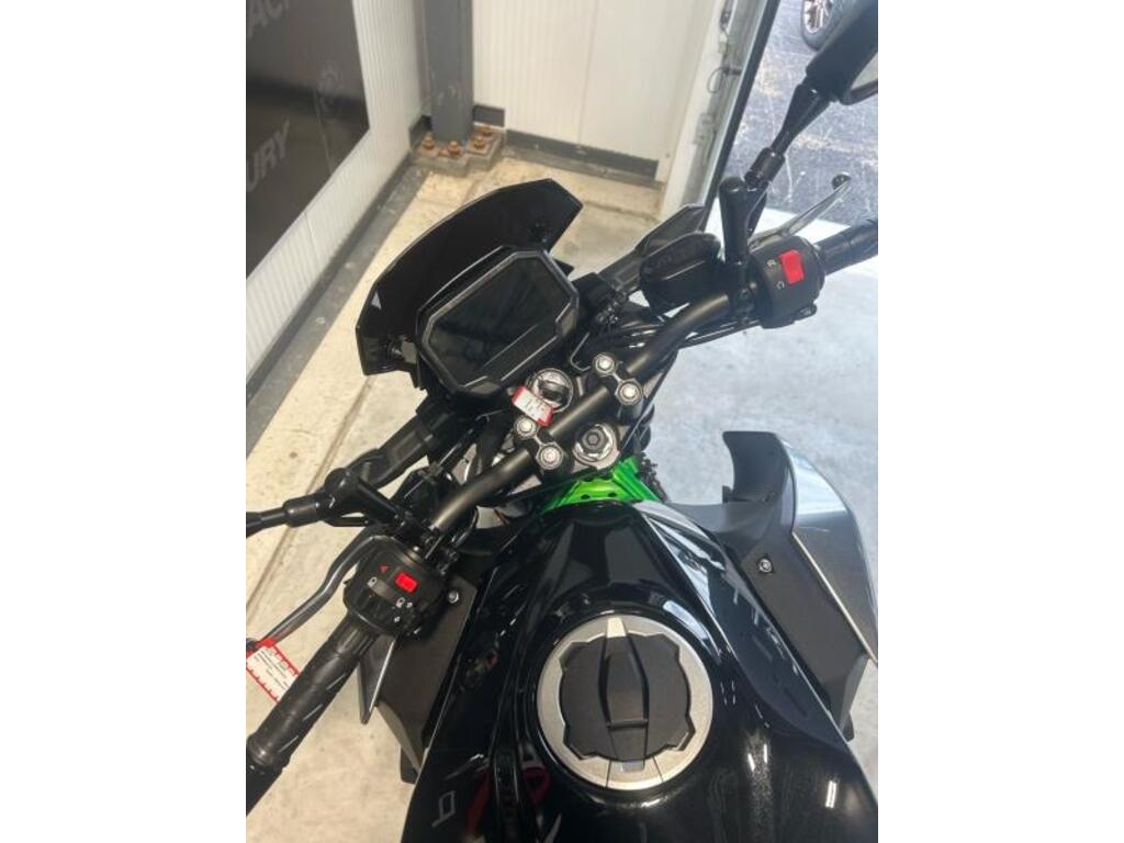 Kawasaki Z500 SE 2025