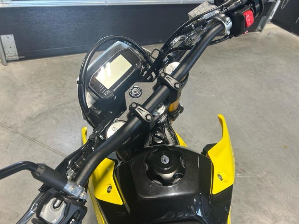 Suzuki DR-Z400S CHAMPION YELLOW NO2 2025