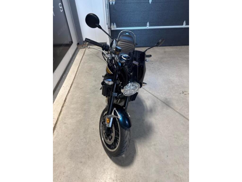 Kawasaki Zr 900 2022
