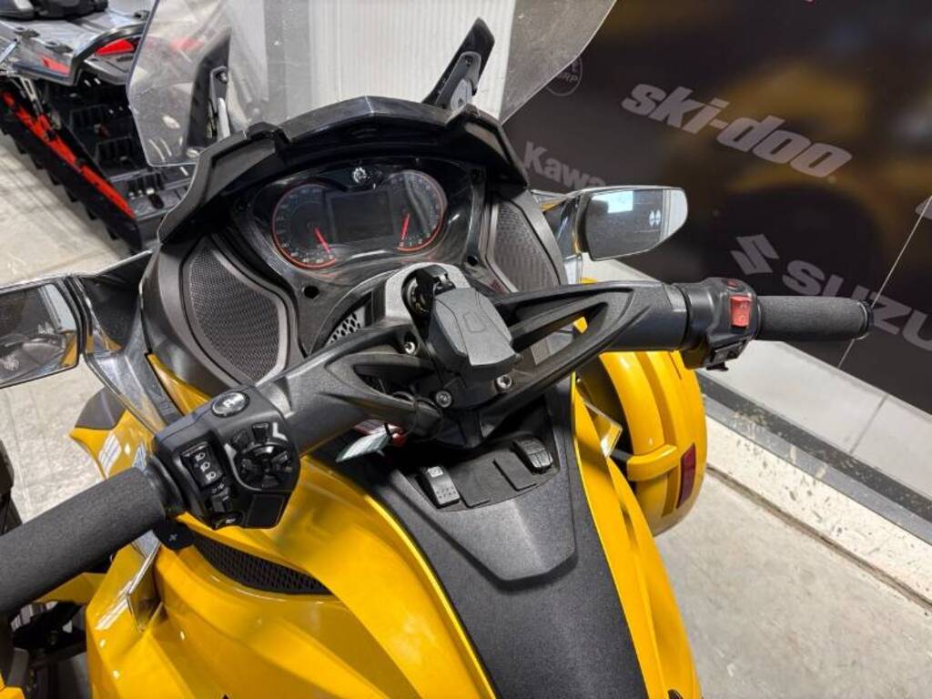 Can-Am SPYDER ST-S 991ETC SE5 2013