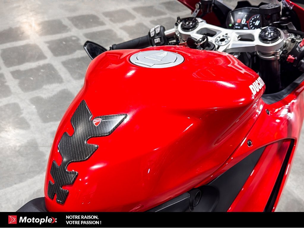 Ducati Panigale V2 2023