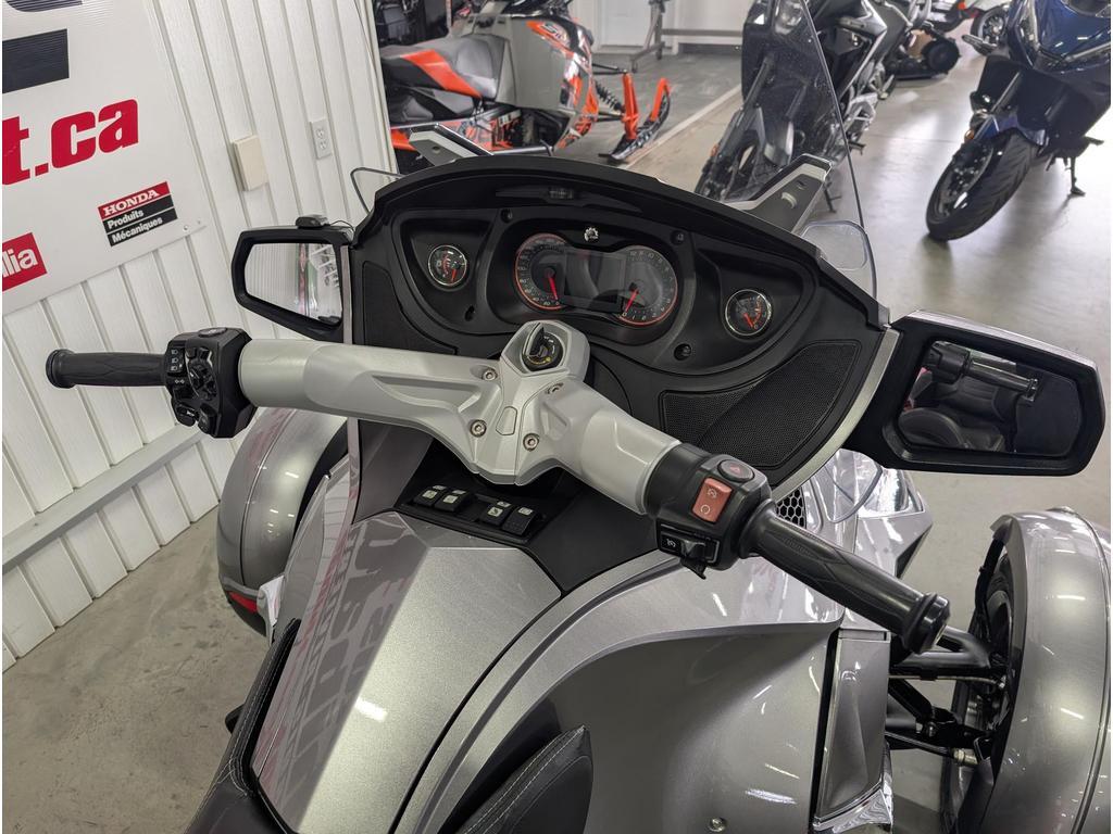 Can-Am Spyder RT-S SE5 2012