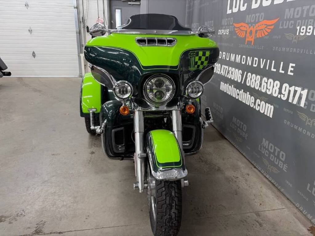 Harley-Davidson FLHTCUTG Tri Glide Ultra 2024