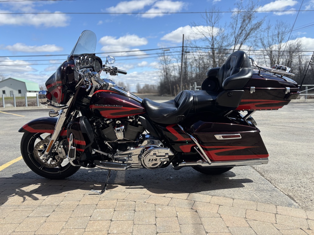 Harley-Davidson FLHTKSE CVO Ultra Limited Screamin Eagle 2017