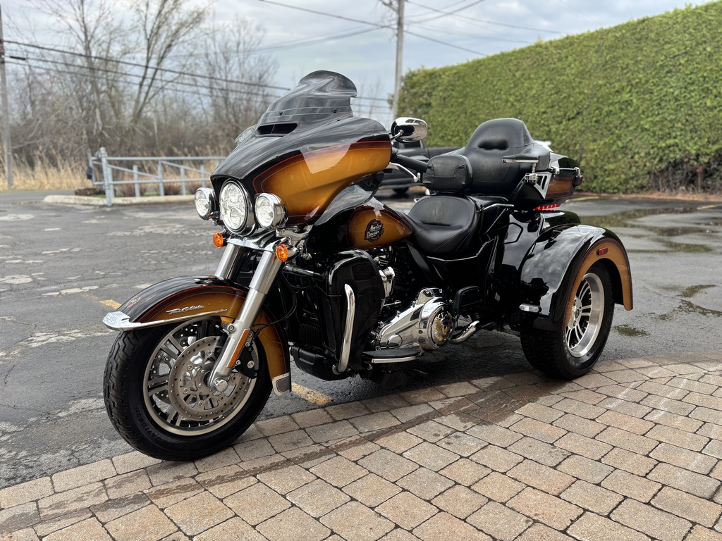 Harley-Davidson FLHTCUTG Tri Glide Ultra 2024