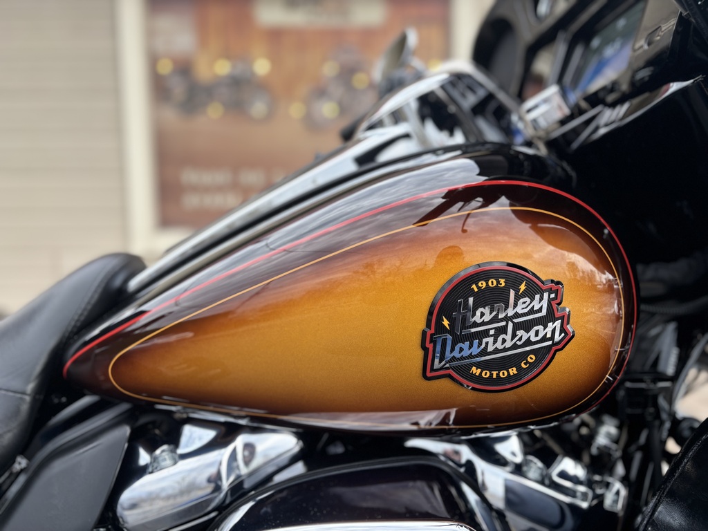 Harley-Davidson FLHTCUTG Tri Glide Ultra 2024