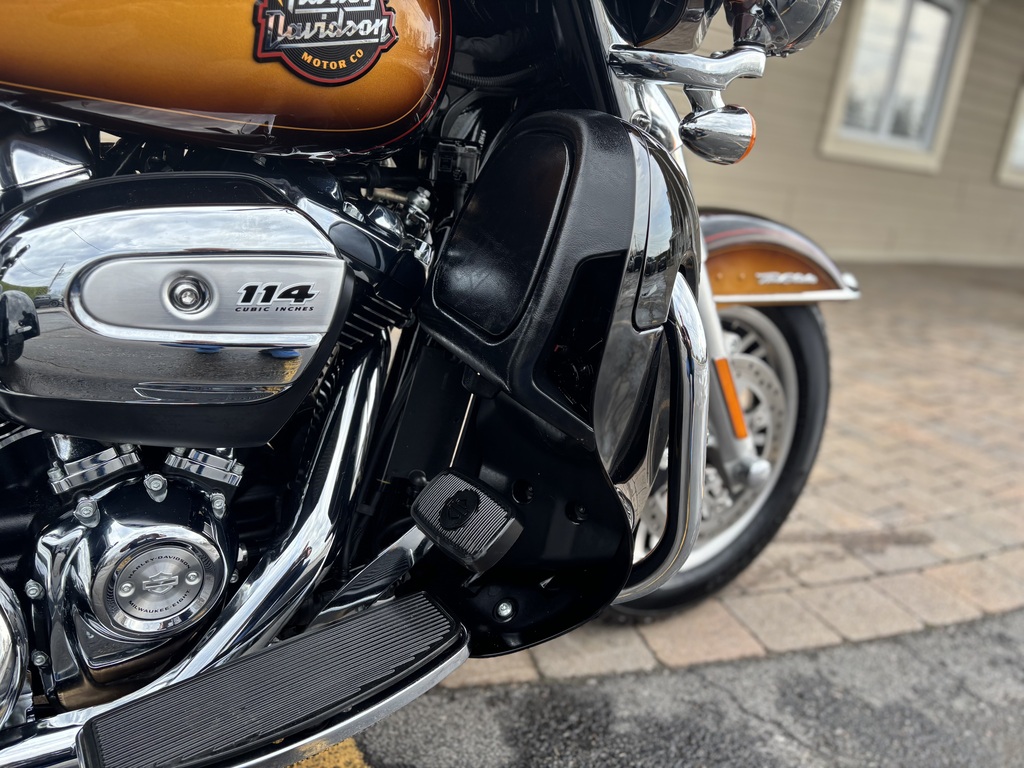 Harley-Davidson FLHTCUTG Tri Glide Ultra 2024