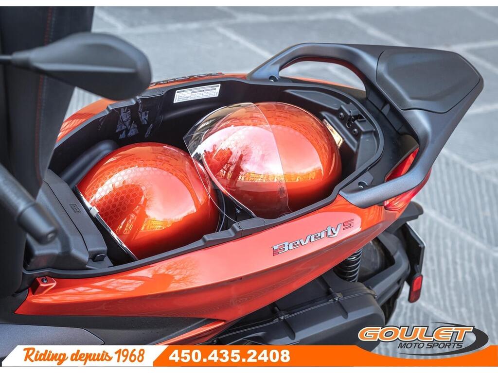 Piaggio BV 400 2023