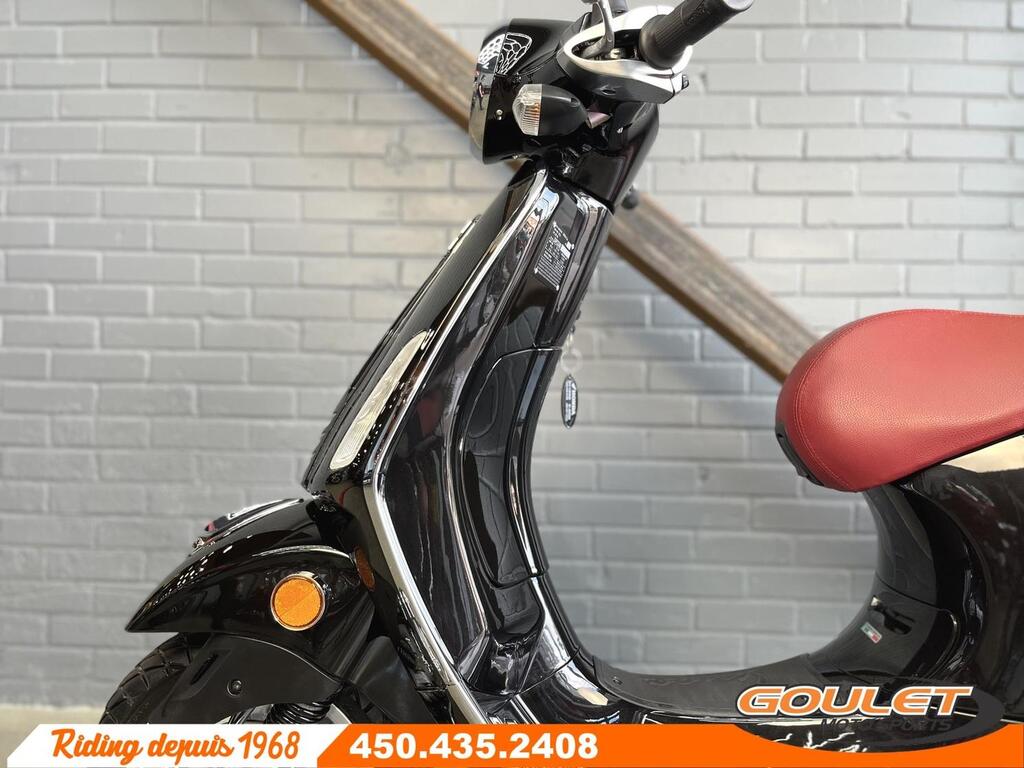 Vespa Primavera 50 2015