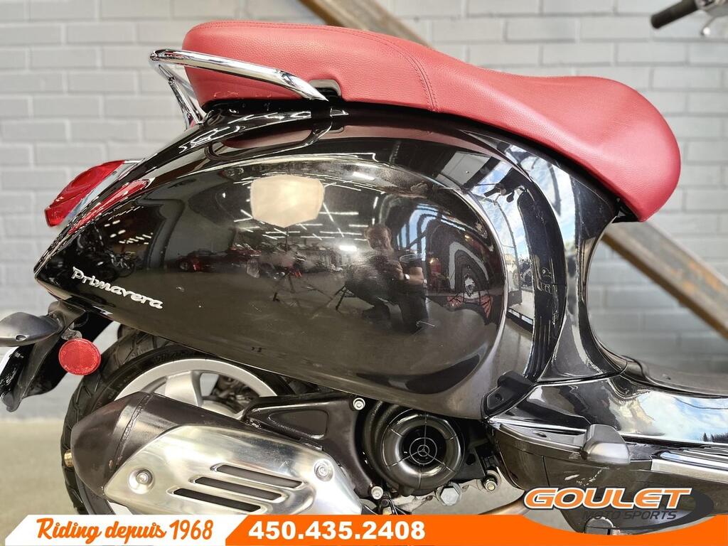 Vespa Primavera 50 2015
