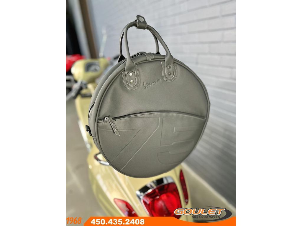 Vespa Primavera 50 75th Anniversary 2021