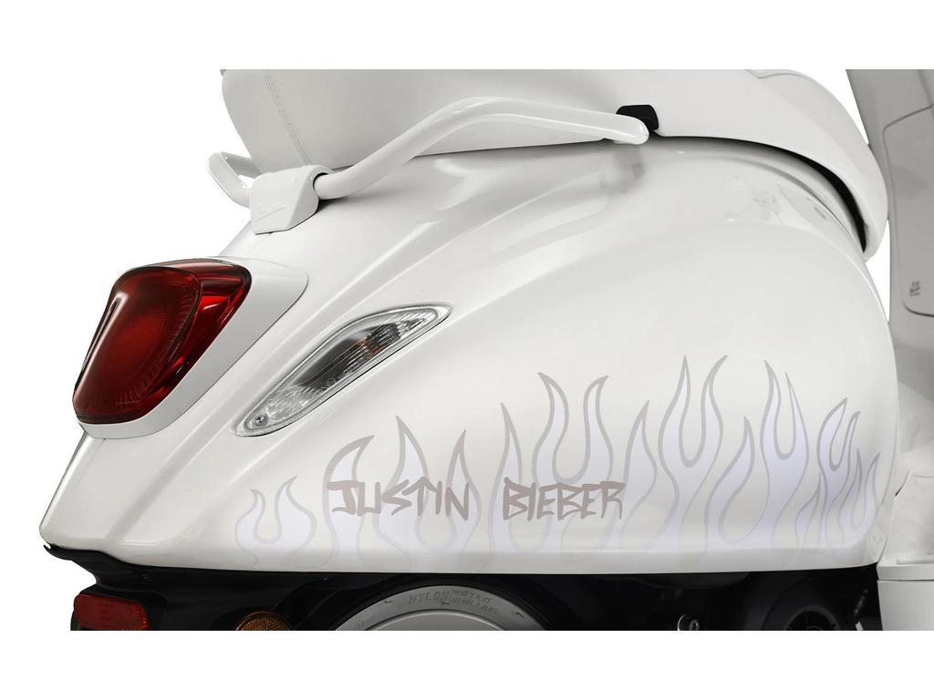 Vespa Sprint 50 JUSTIN BIEBER * Liquidation * 2022