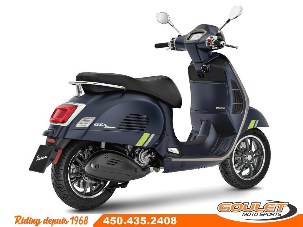 Vespa GTS 300 SUPER TECH 2023