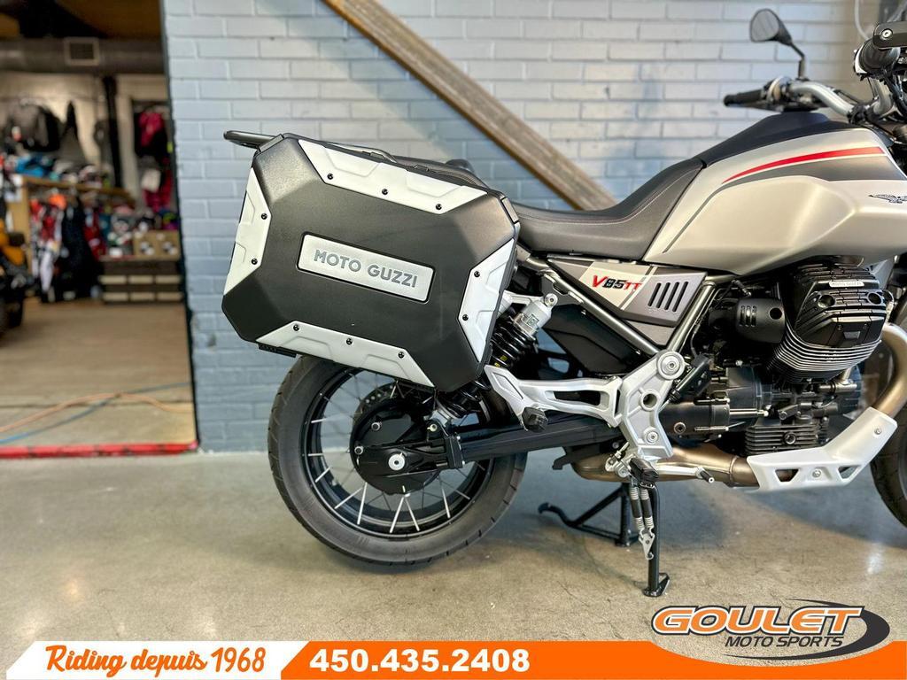 Moto Guzzi V85 TT 2023