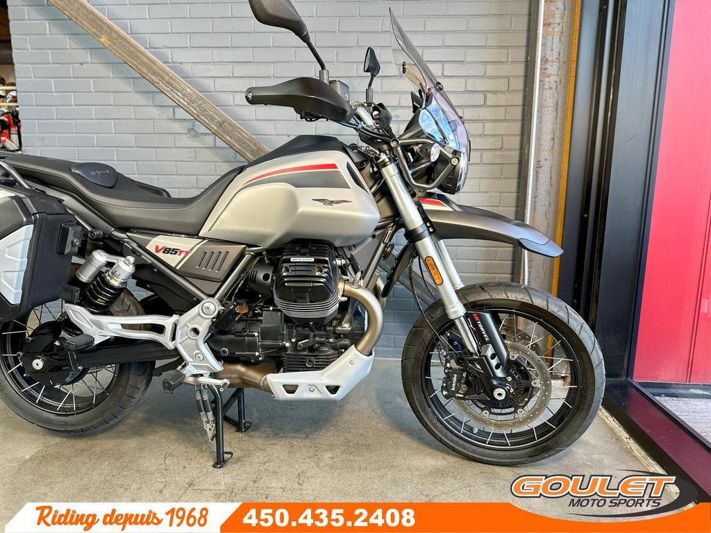 Moto Guzzi V85 TT 2023