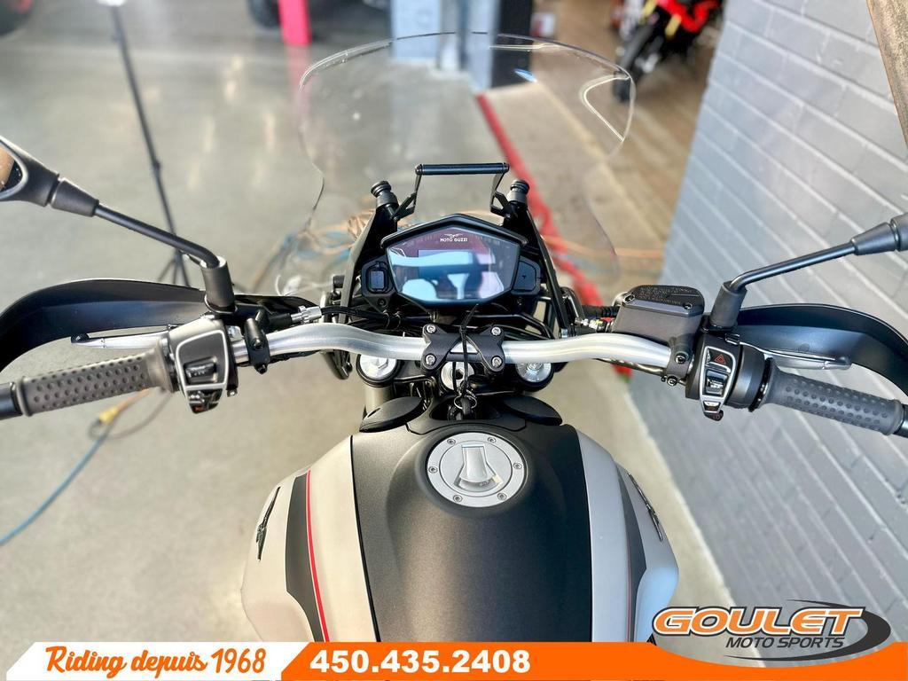 Moto Guzzi V85 TT 2023