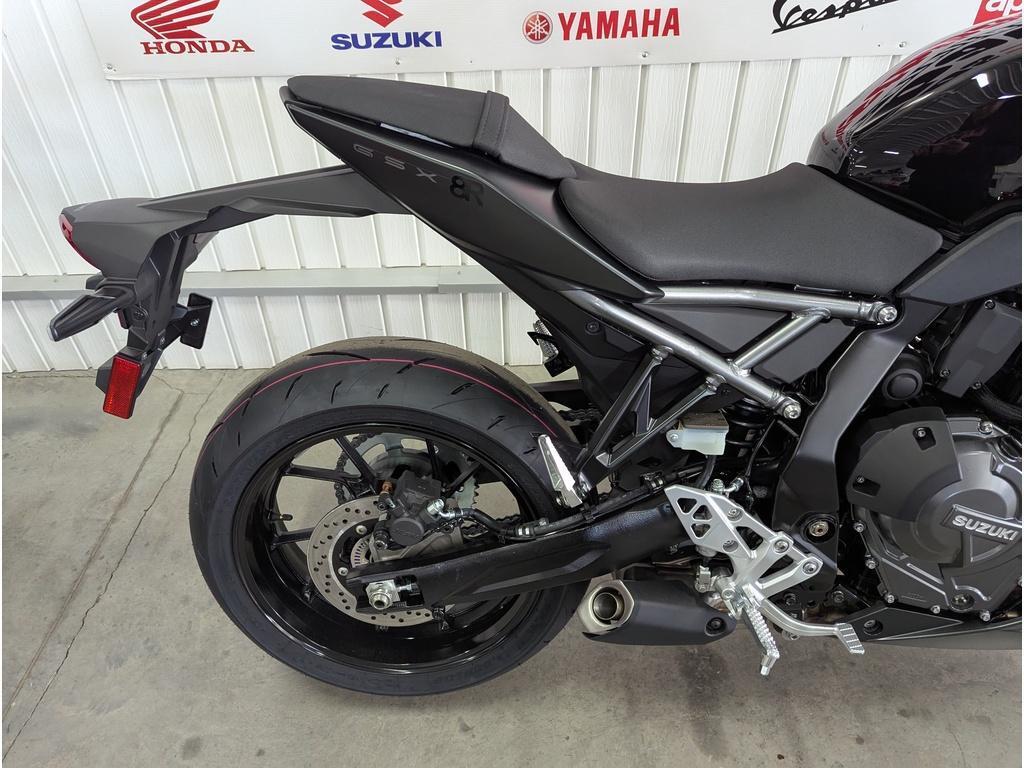 Suzuki GSX-8R 2025