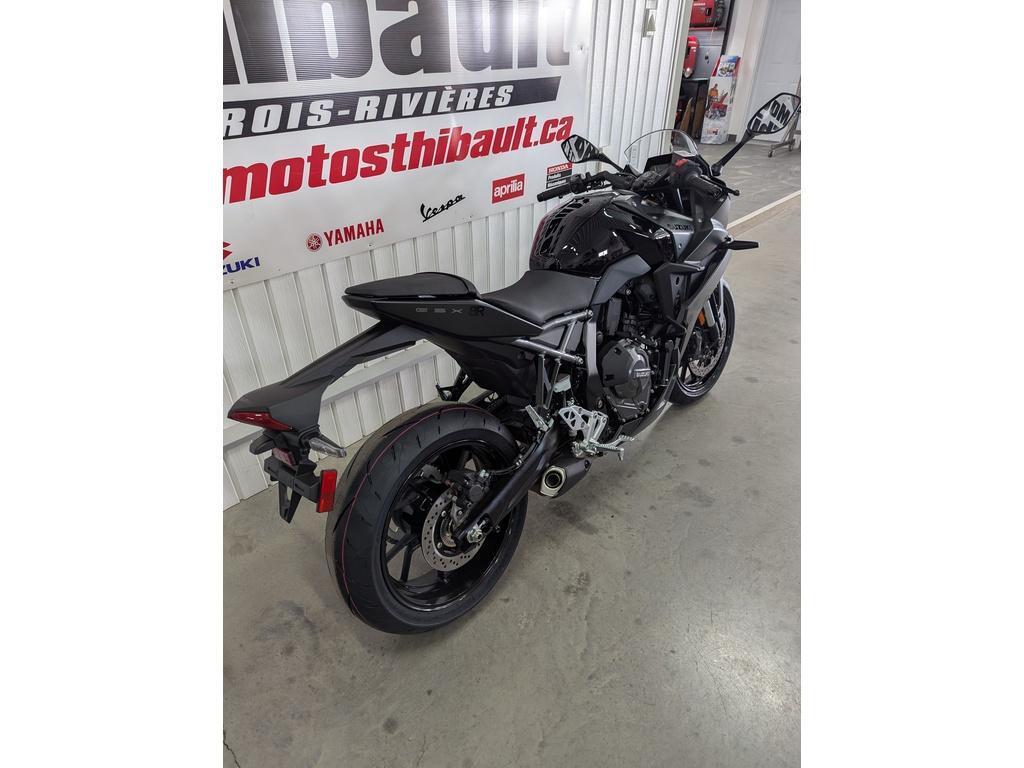 Suzuki GSX-8R 2025