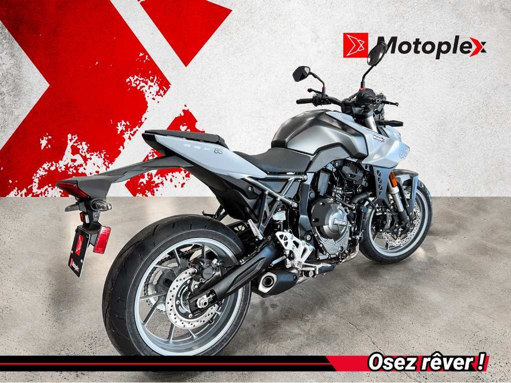 Suzuki GSX-8S 2024